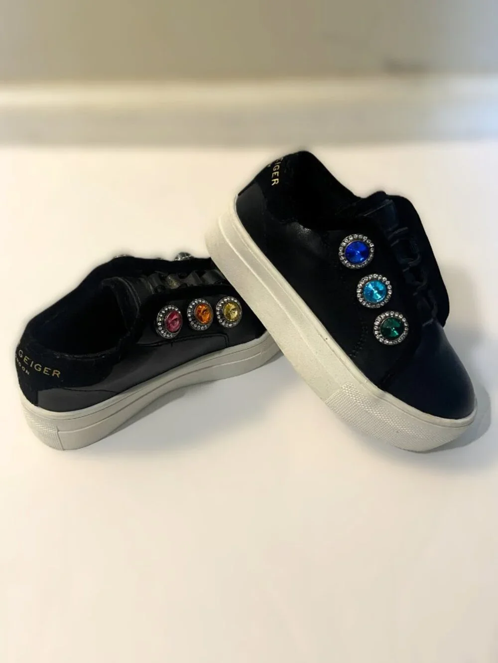 KURT GEIGER London Kids' Sneaker with faux jewel embellishment size 7 black